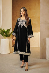DA-1544 BLACK EMBROIDERED KURTA